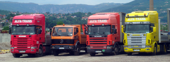 Alfatrans vrši usluge prevoza robe u domaćem i stranom drumskom saobraćaju.